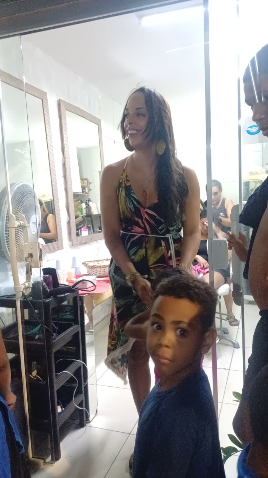 Crianças no evento comunitário organizado por Mell no Terreirão.
